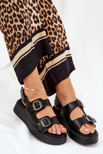 Sandales pour femmes avec une plateforme I Koturnie avec boucles couleur noire Genorre