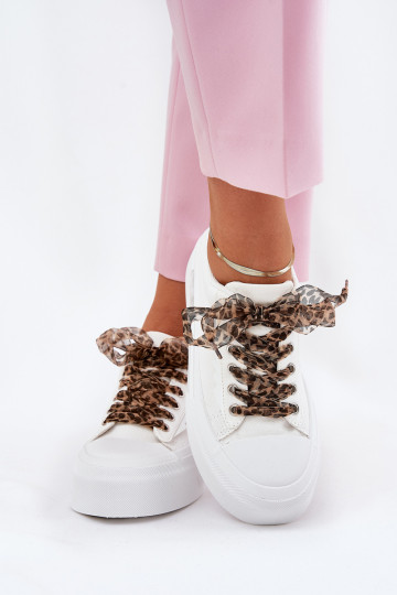Chaussures de loisirs avec une plateforme Avec des décorations Laçagem couleur blanche Zidora