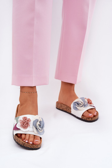Pantoufles pour femmes Avec des fleurs avec une plateforme couleur blanche Zinrosa 2