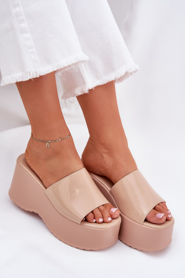 met lak-effect Dames slippers met platform Hoge Hakken zandkleur Nellevia 2