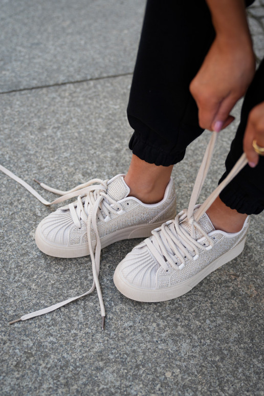 Sneaker-Modell Schuhe für Damen mit Dekoration und Plateau in Sandfarbe Eanneth Sneaker-Modell Schuhe für Damen mit Dekoration und Plateau in Sandfarbe Eanneth